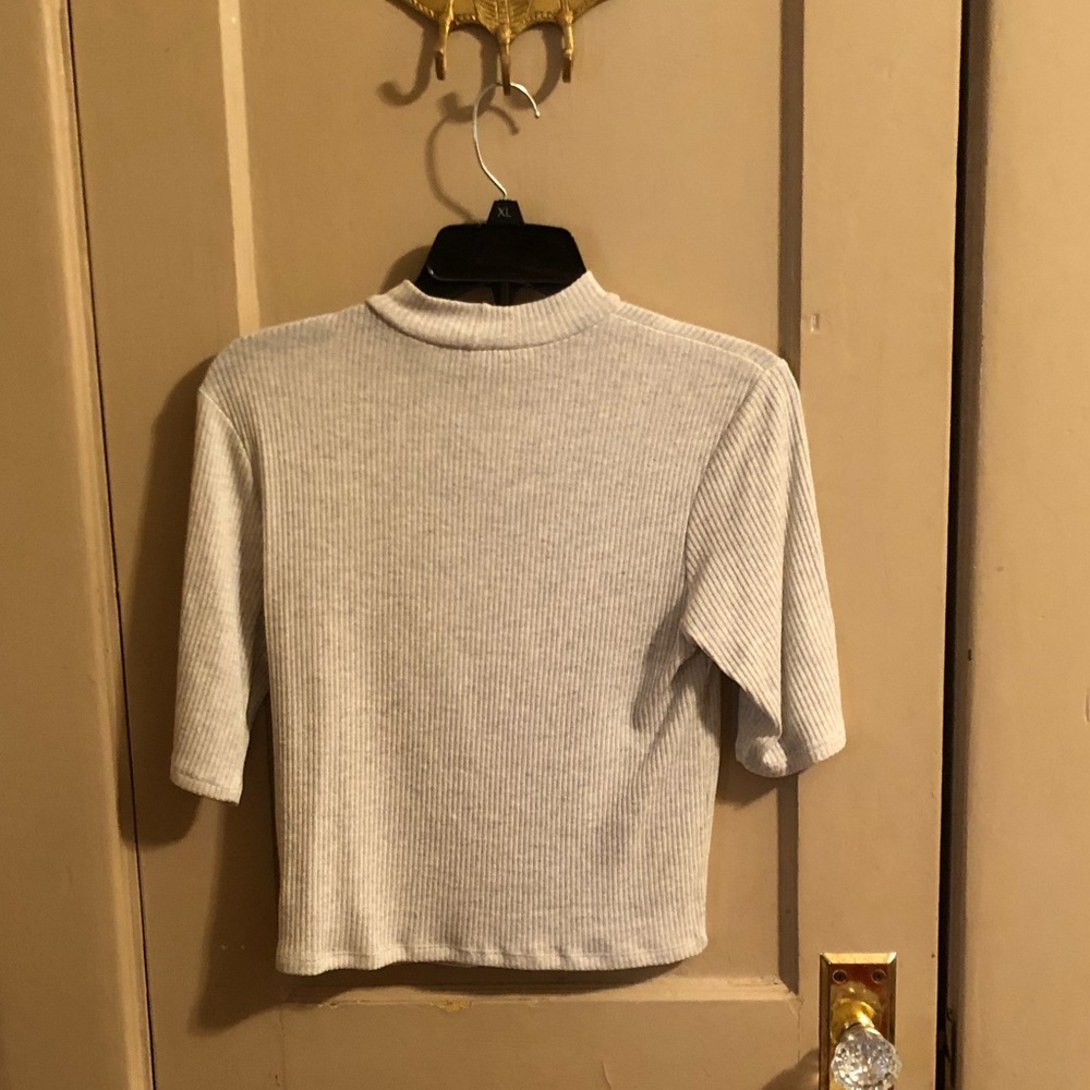 Express Ribbed Mock-Neck Crop Top NWT - Picture 2 of 5
